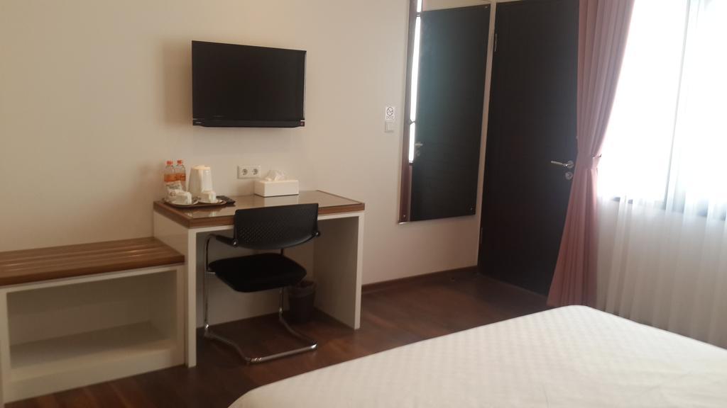 Hotel Dago Teuku Angkasa 14 Bandung Zimmer foto